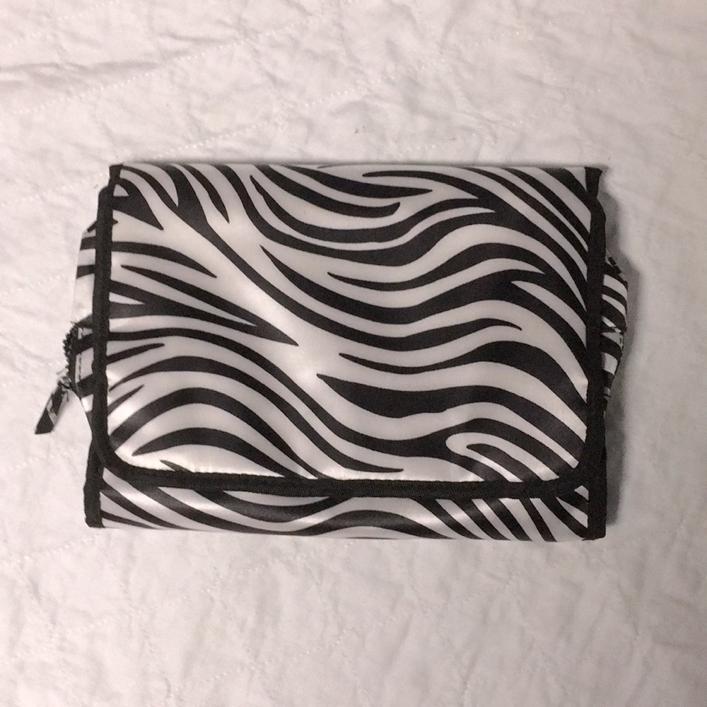 Gem Bella cosmetic/jewelry case